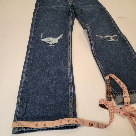 Old Navy Loose High-Rise  Destroyed 90's Straight Jeans Size 18 (33)* NWT! - Picture 6 of 17